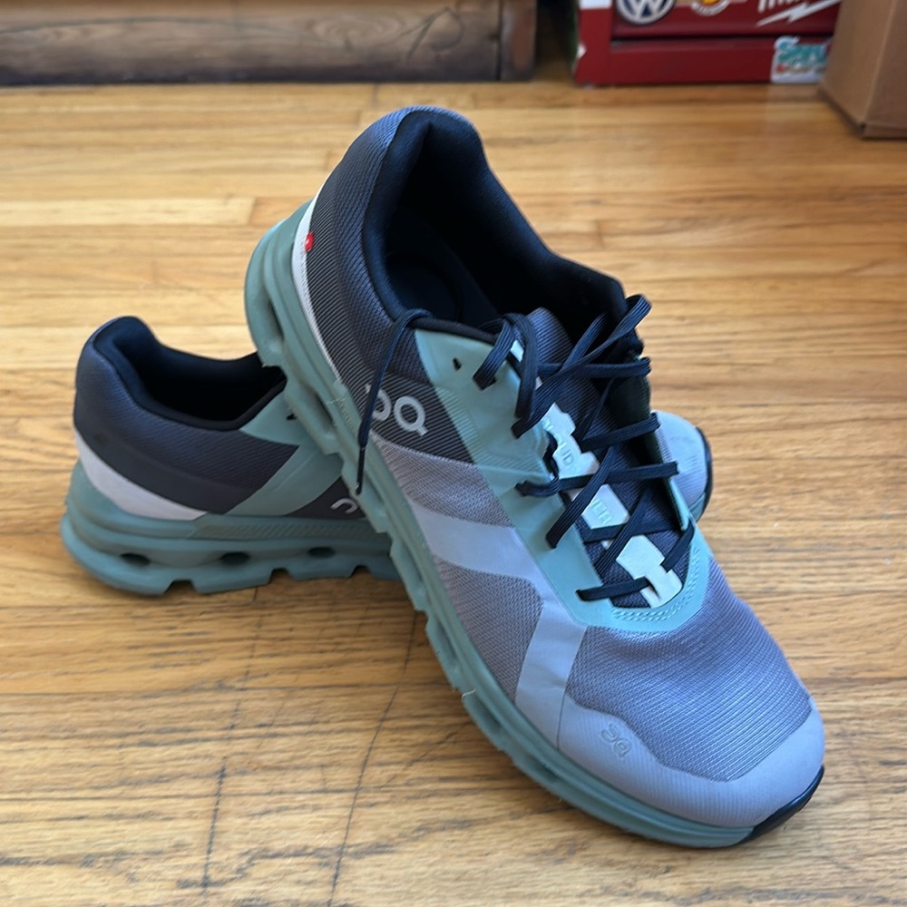 ON Cloud Runner Shoes (US Men’s 13)